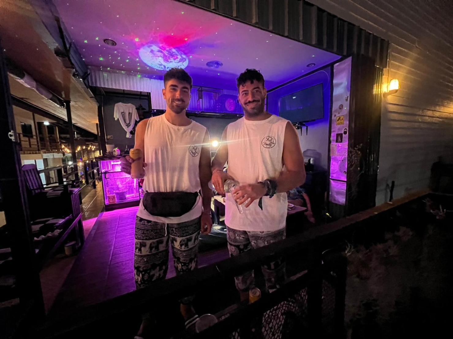U Hostel Koh Phangan Хаад Рин Екстериор снимка