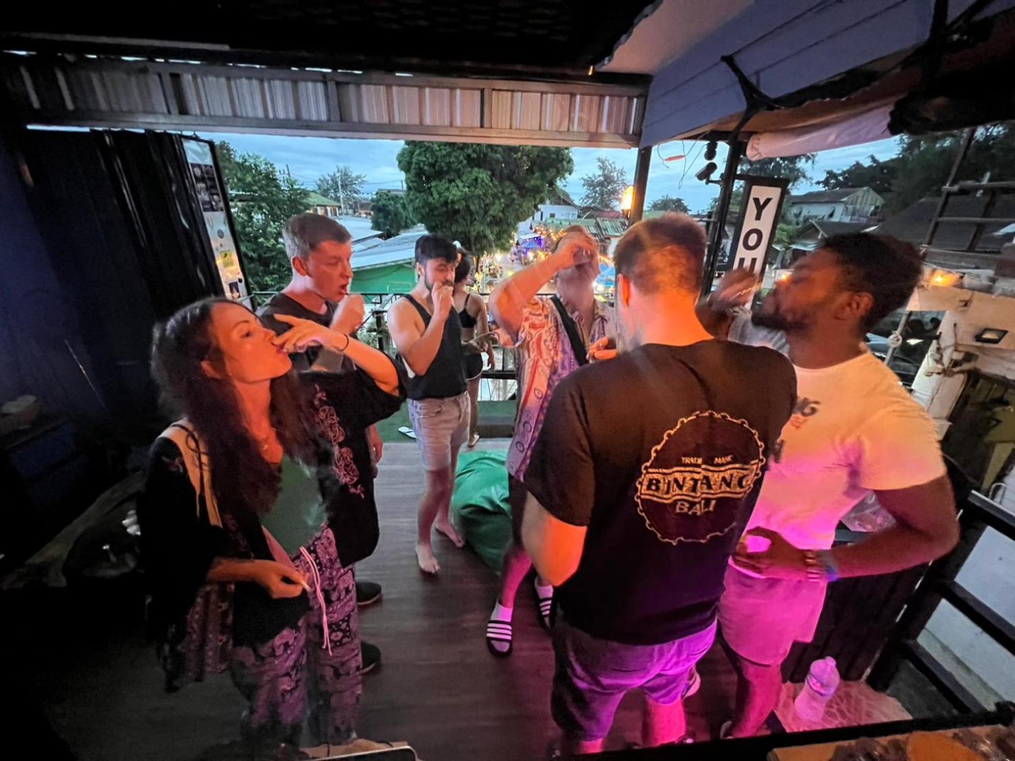 U Hostel Koh Phangan Хаад Рин Екстериор снимка