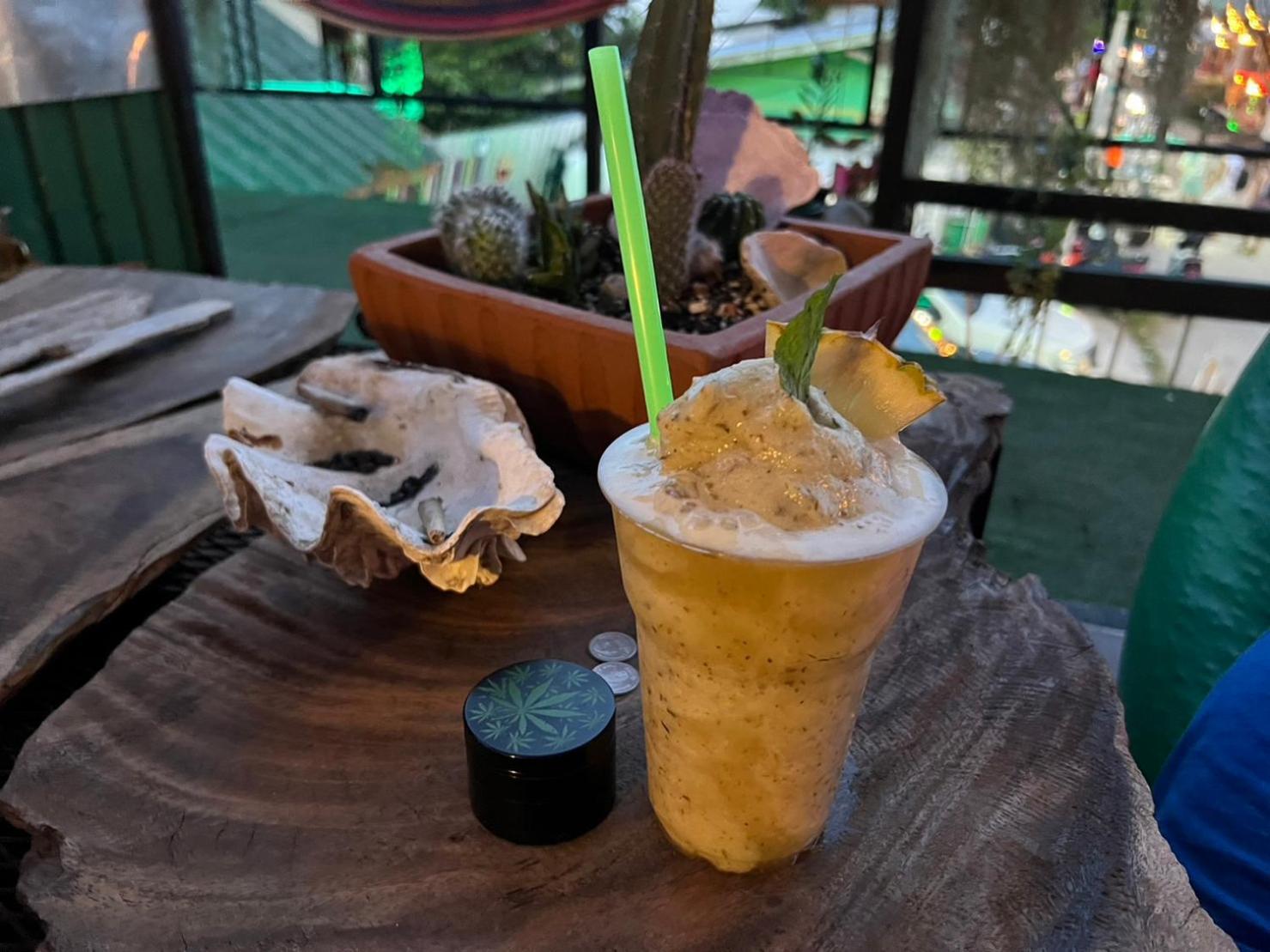 U Hostel Koh Phangan Хаад Рин Екстериор снимка