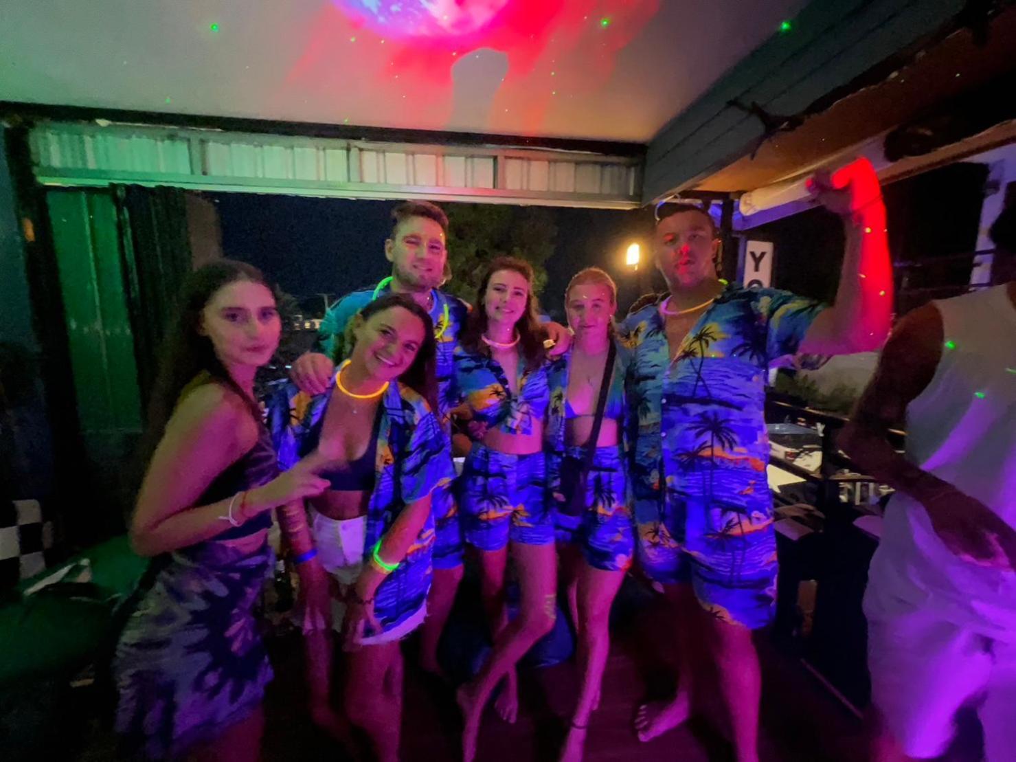 U Hostel Koh Phangan Хаад Рин Екстериор снимка