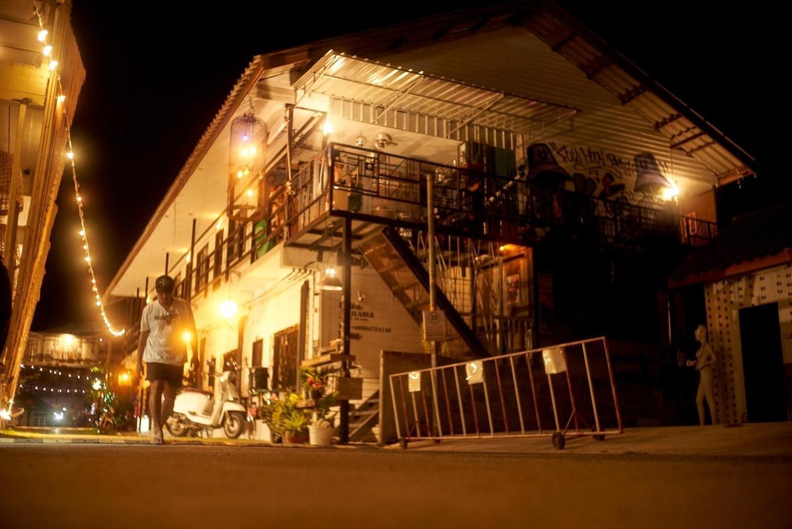 U Hostel Koh Phangan Хаад Рин Екстериор снимка