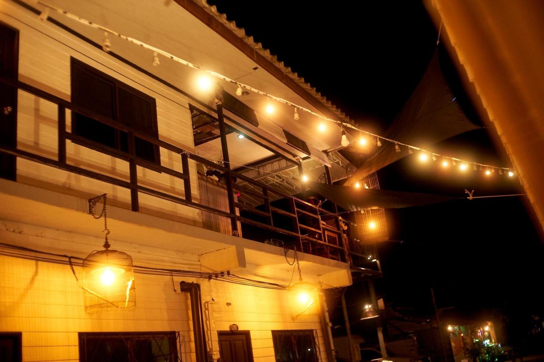U Hostel Koh Phangan Хаад Рин Екстериор снимка